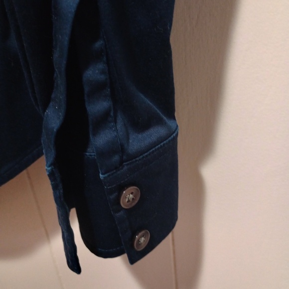 EUC! Banana Republic Tailored Fit Navy Satin Sheen Stretch Button Down Shirt (4) - Picture 5 of 7